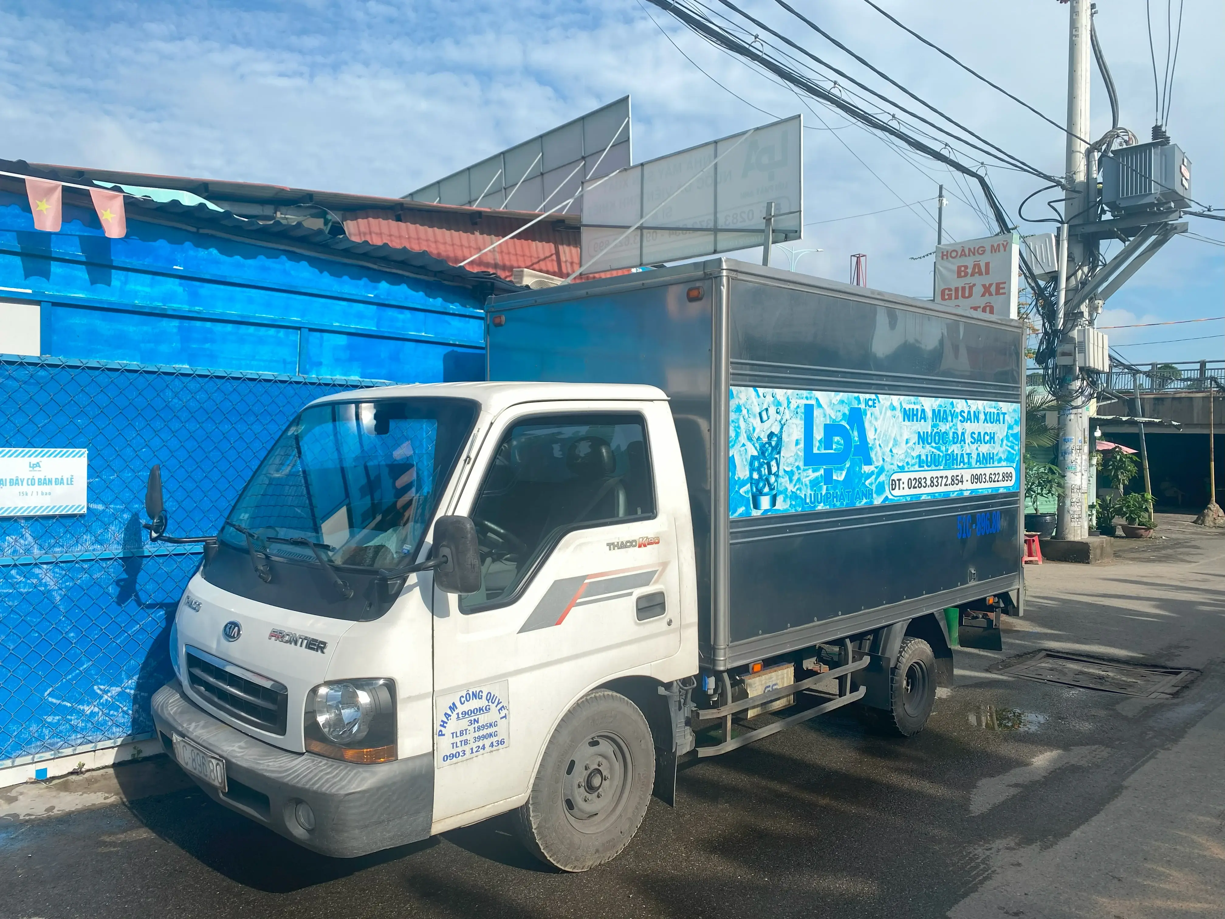 Xe giao hàng đông lạnh